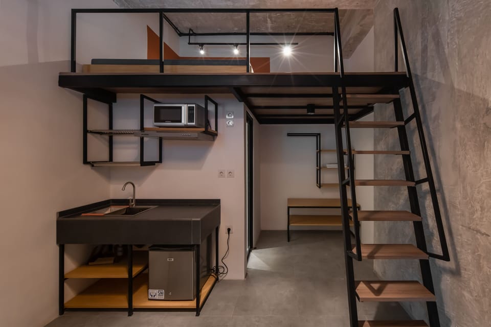 Premium Studio, City View | Premium bedding, desk, free WiFi, bed sheets