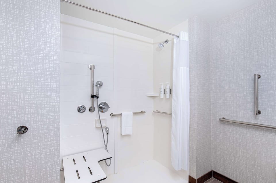 Hair dryer, towels