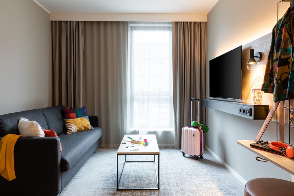 Family Room, 1 Queen Bed with Sofa bed | Desk, laptop workspace, blackout drapes, soundproofing