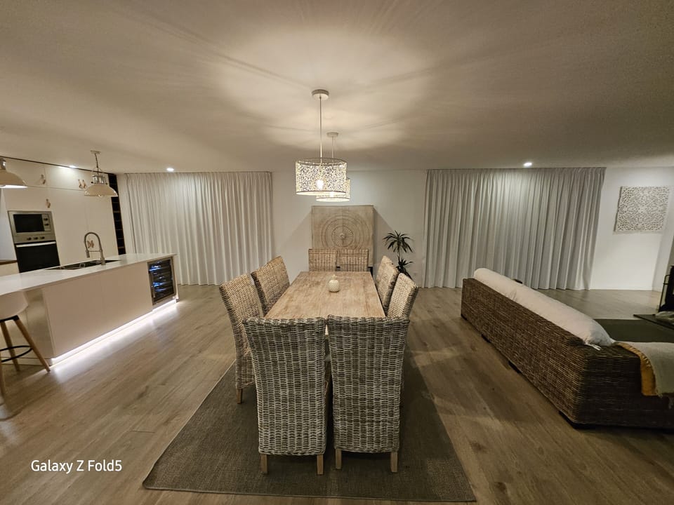 Open space concept: Kitchen, Dinning room and Living room well separated.