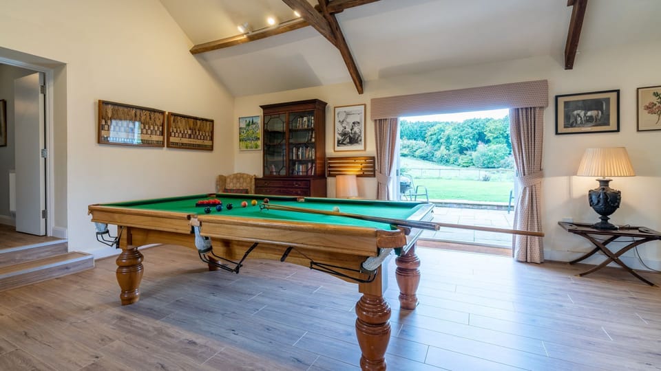Snooker Room, Lodge Barn, Bolthole Retreats