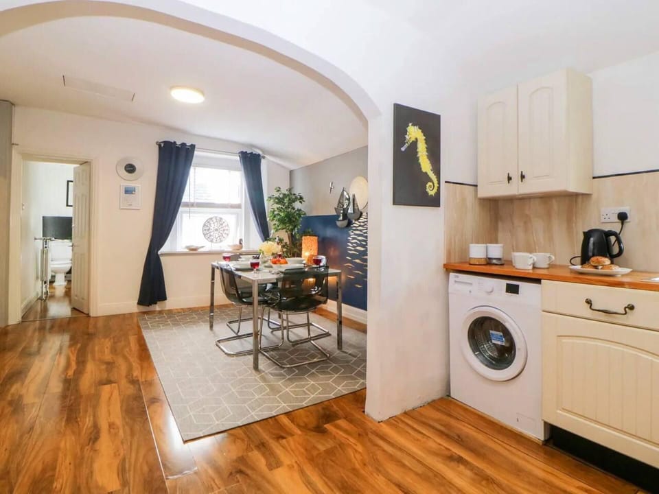 Apartment | Private kitchen | Fridge, microwave, oven, stovetop