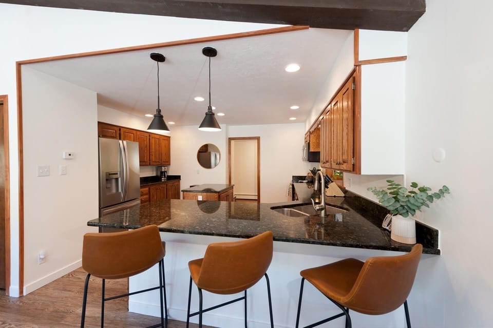 Kitchen and Bar