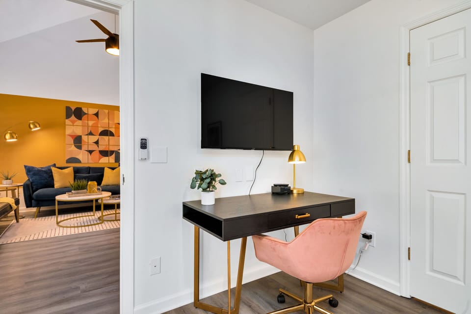 Dedicated work space in the green master.