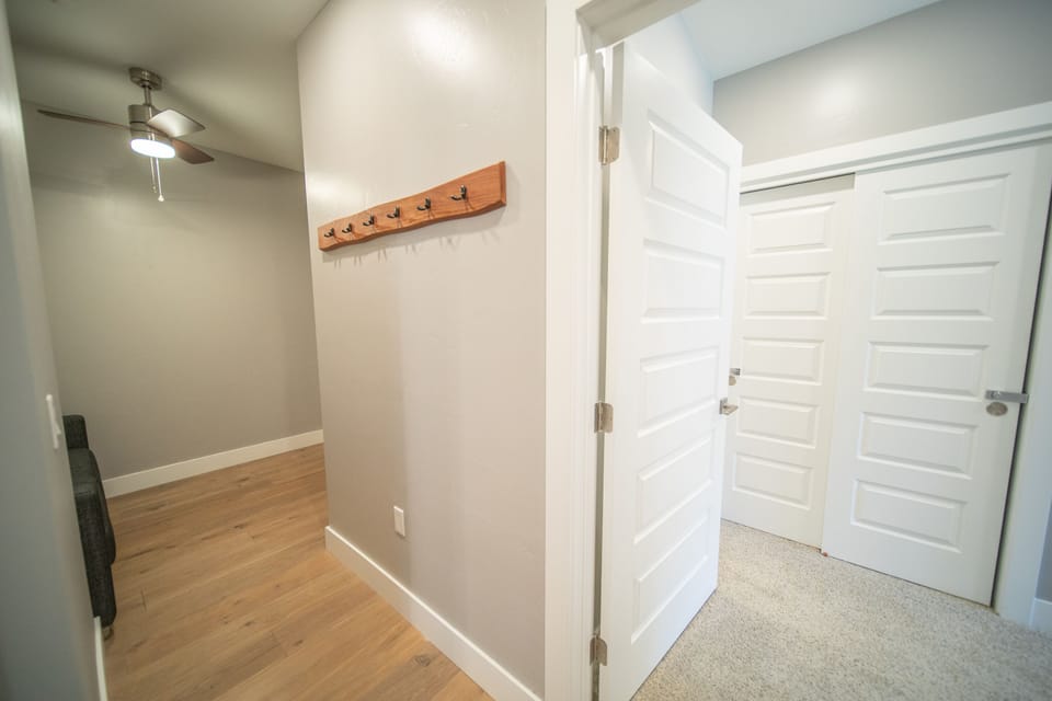Hallway to bedrooms