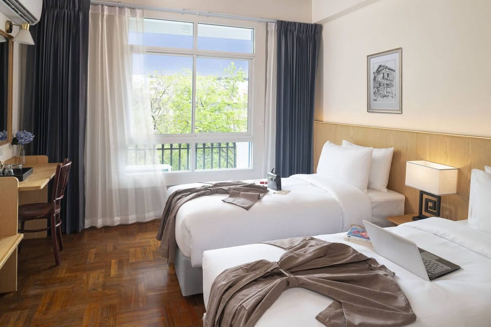 Premier Twin Room | Hypo-allergenic bedding, in-room safe, iron/ironing board, free WiFi
