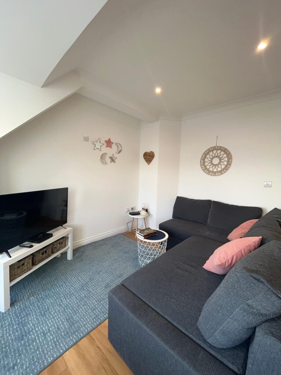 Apartment (1 Bedroom) | Living area