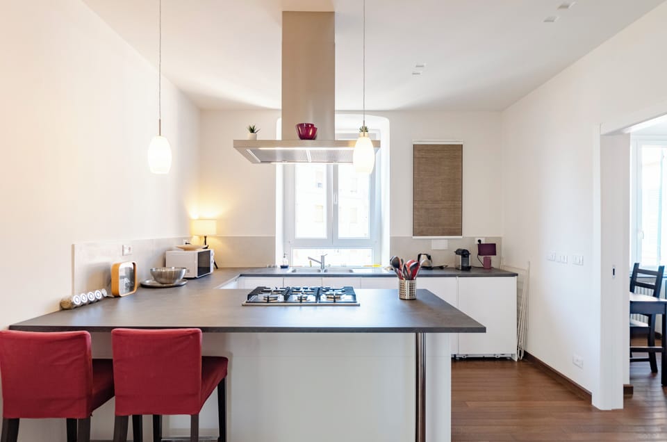 Apartment, 2 Bedrooms, 2 Bathrooms | Private kitchen | Fridge, microwave, oven, stovetop