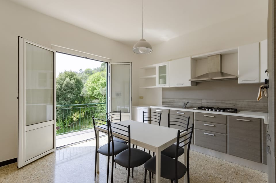 Apartment, 3 Bedrooms, Balcony, Valley View | Private kitchen | Fridge, microwave, oven, stovetop