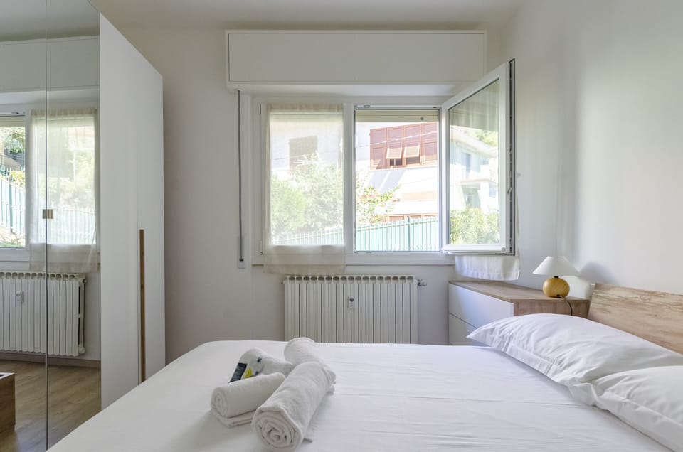 Apartment, 1 Double Bed with Sofa bed, Balcony | 1 bedroom, laptop workspace, iron/ironing board, WiFi (free)