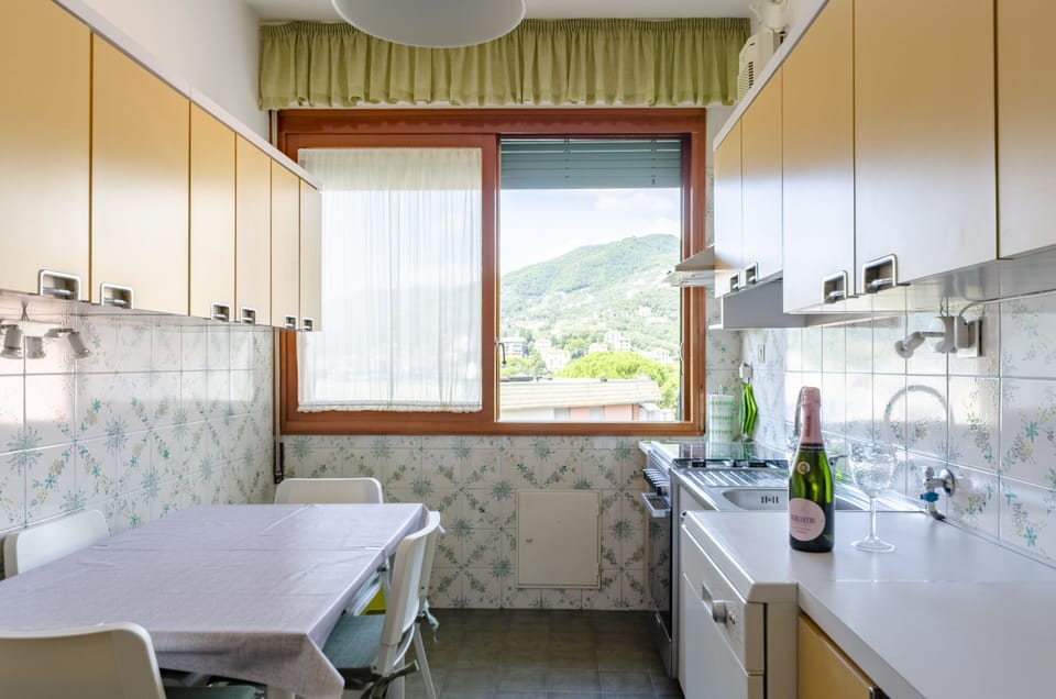 Apartment | Private kitchen | Dining tables