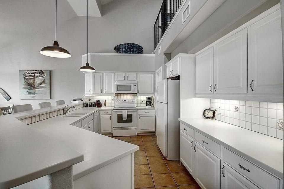 House, Multiple Beds, Patio (A Lime In The Sand) | Private kitchen | Fridge, microwave, oven, stovetop