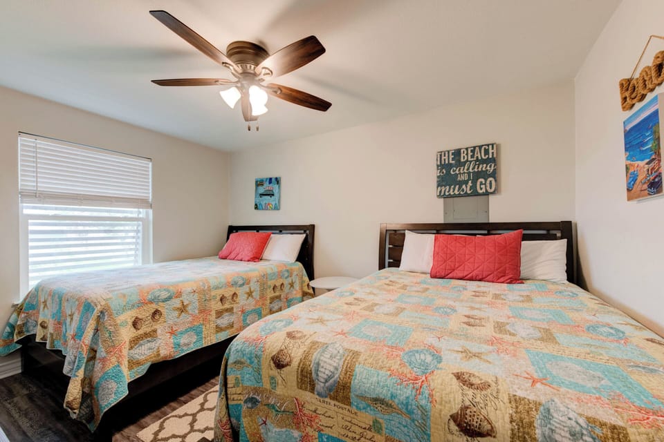 House (2 Bedrooms) | Property amenity