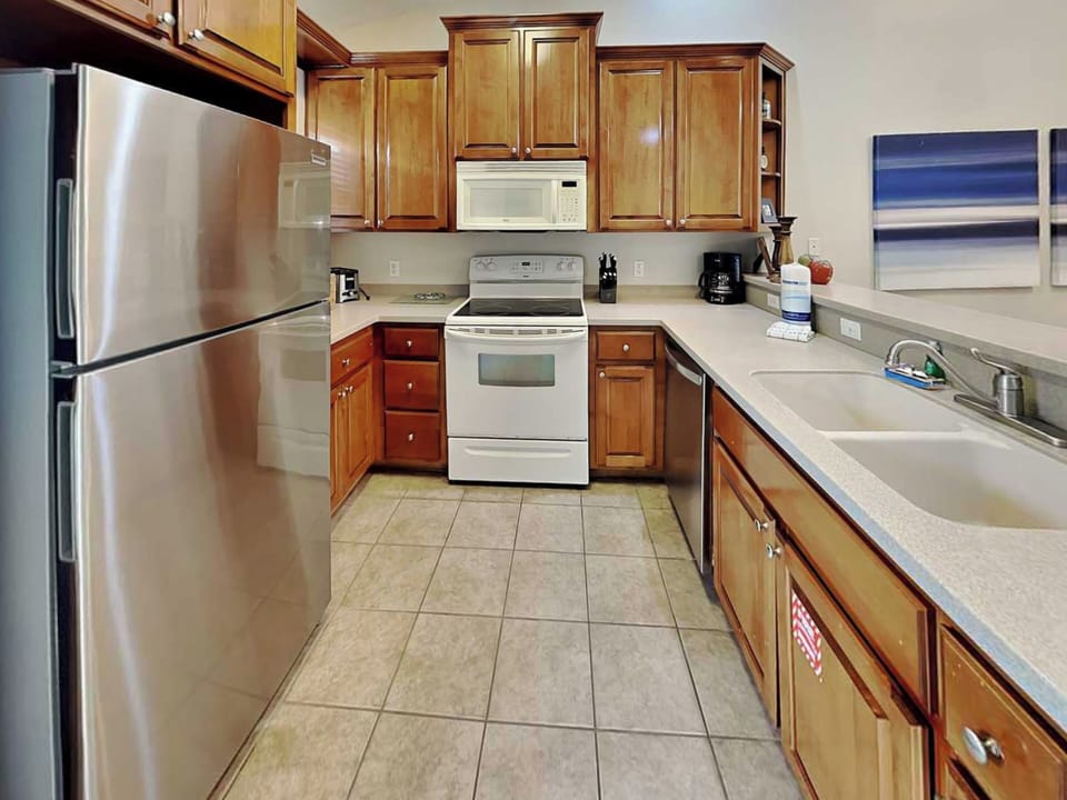 Condo (2 Bedrooms) | Property amenity