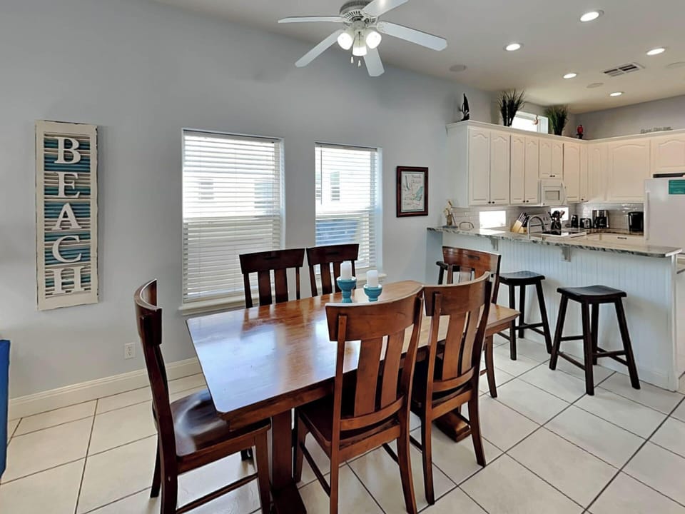 House (3 Bedrooms) | Property amenity