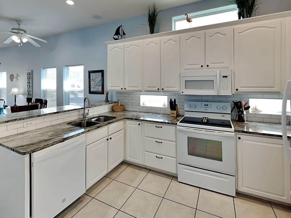 House (3 Bedrooms) | Property amenity
