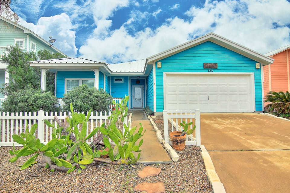 House (3 Bedrooms) | Property amenity