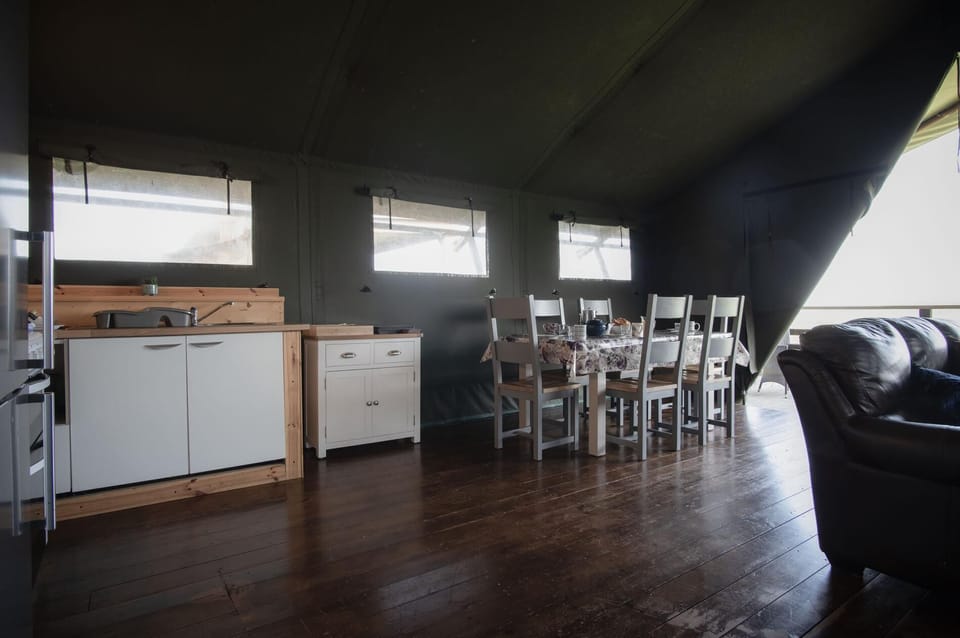 Burryholmes - Safari Glamping Tent - Llangennith (1884)