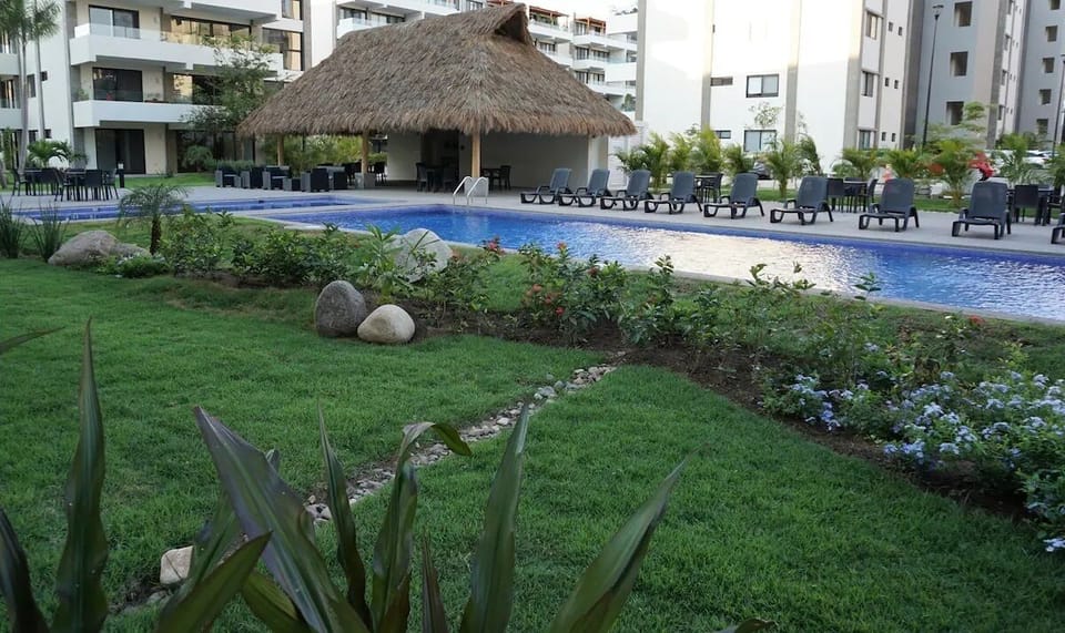 Comfort Condo | Garden view