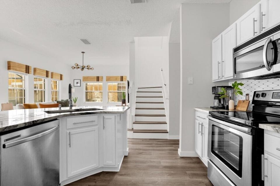 173 Pompano Beach Drive (8).jpeg