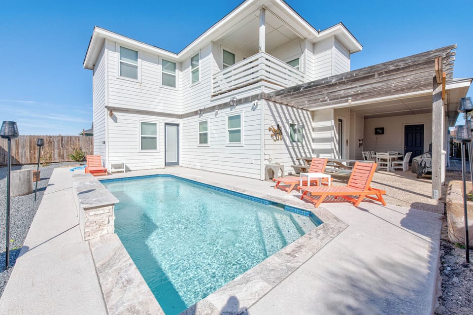 House (5 Bedrooms) | Front of property