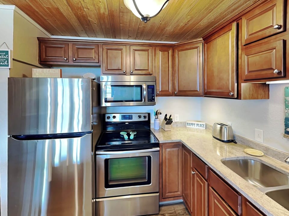 Condo (2 Bedrooms) | Property amenity