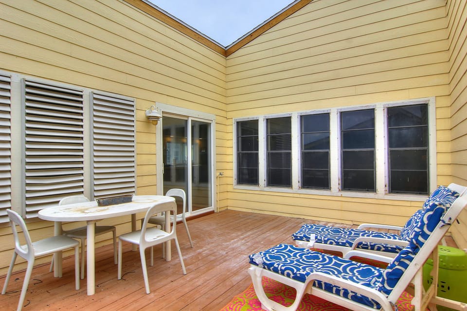 House (3 Bedrooms) | Property amenity