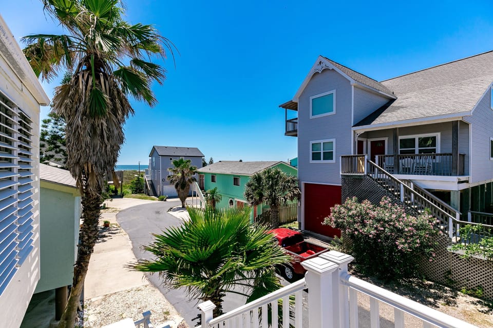 House (3 Bedrooms) | Property amenity