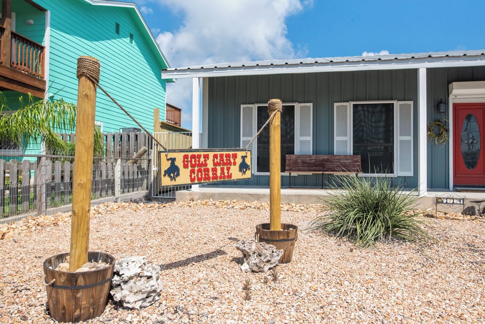 House (3 Bedrooms) | Property amenity