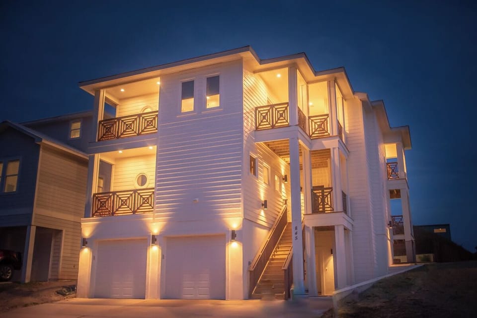 House (4 Bedrooms) | Property amenity