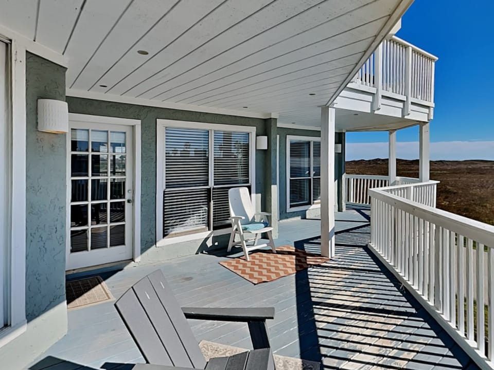 Condo (2 Bedrooms) | Property amenity
