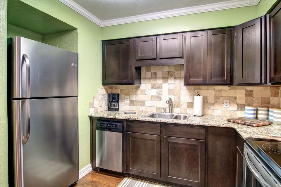 Condo (2 Bedrooms) | Property amenity