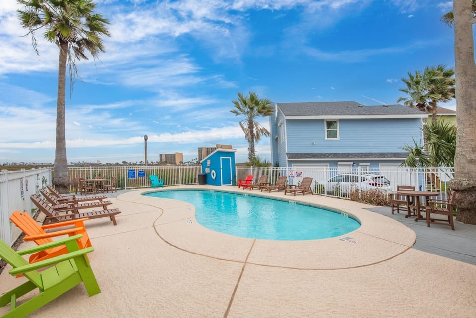 House (3 Bedrooms) | Property amenity