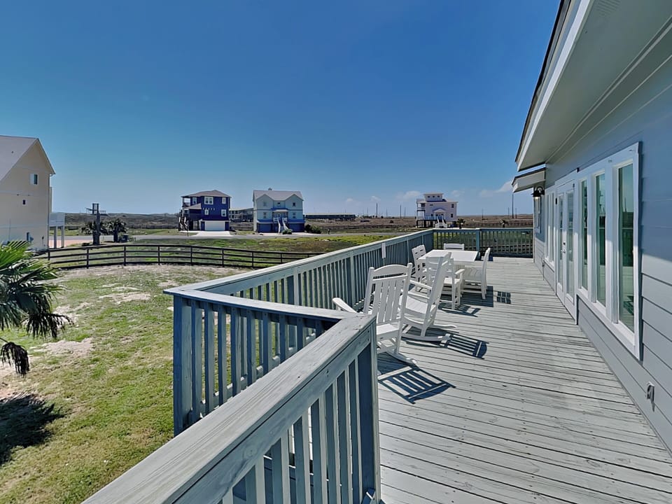 House (3 Bedrooms) | Property amenity