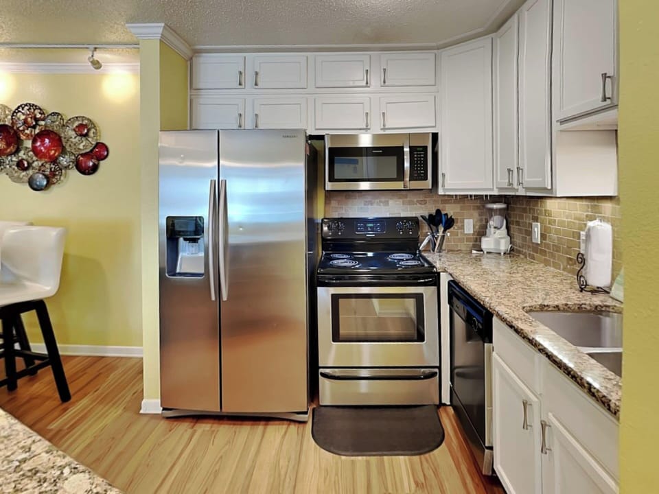 Condo (2 Bedrooms) | Property amenity