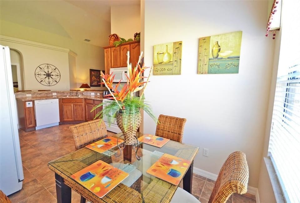 House, Multiple Beds, Pool Access, Pool View (Retreat at the Crossings) | Dining