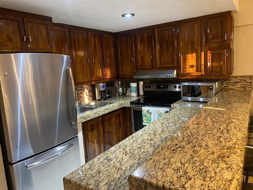 Family Apartment | Private kitchen | Cookware/dishes/utensils