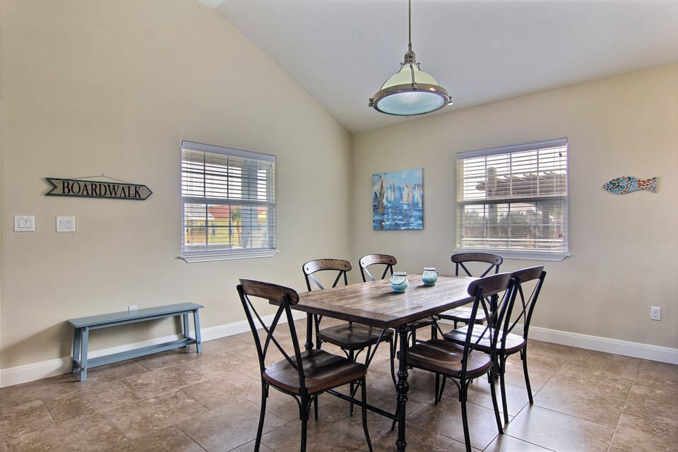 House (3 Bedrooms) | Property amenity