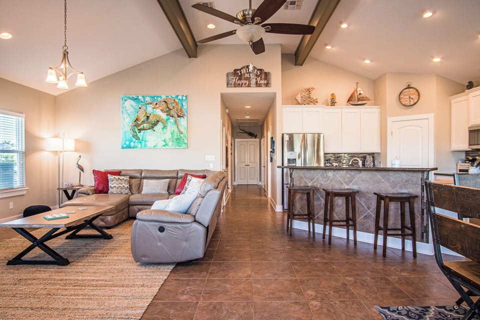 House (4 Bedrooms) | Property amenity