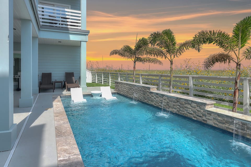 House (5 Bedrooms) | Front of property