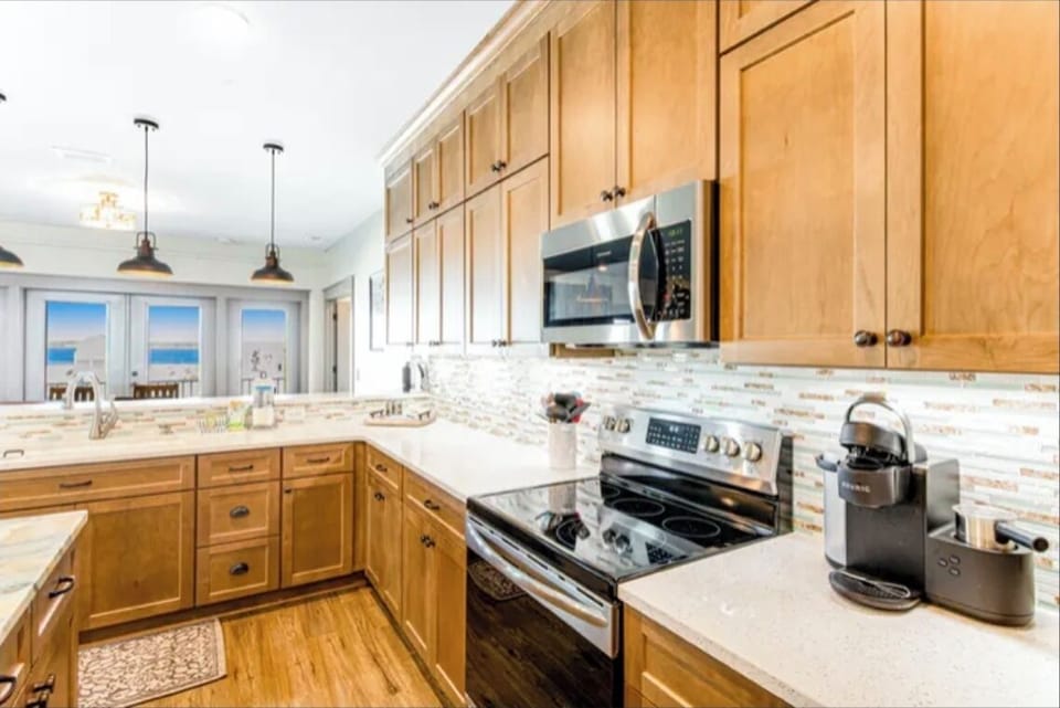 Fully stocked kitchen