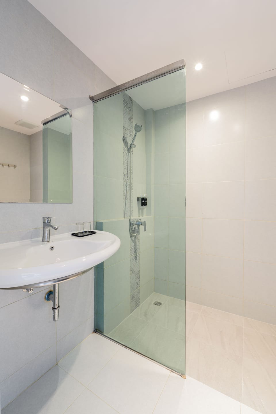 Standard Double Room | Bathroom