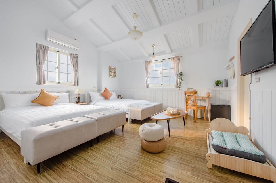 Quadruple Room | Free WiFi, bed sheets