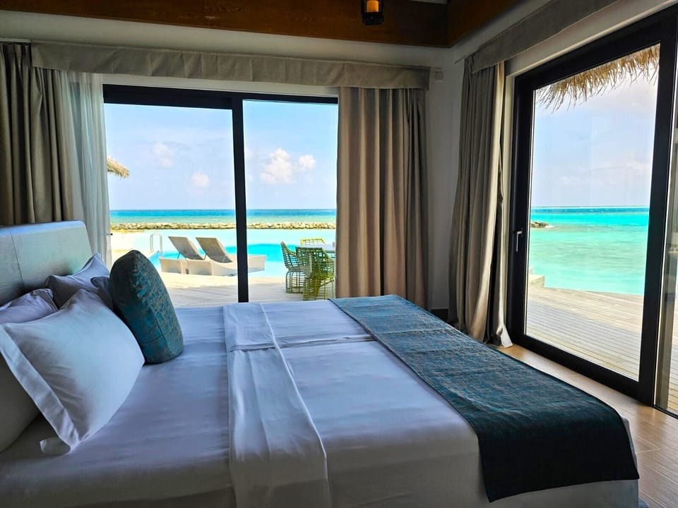 Grand Solana (2 Bedroom Beach Villa with private pool & Jacuzzi) | Premium bedding, Select Comfort beds, minibar, in-room safe