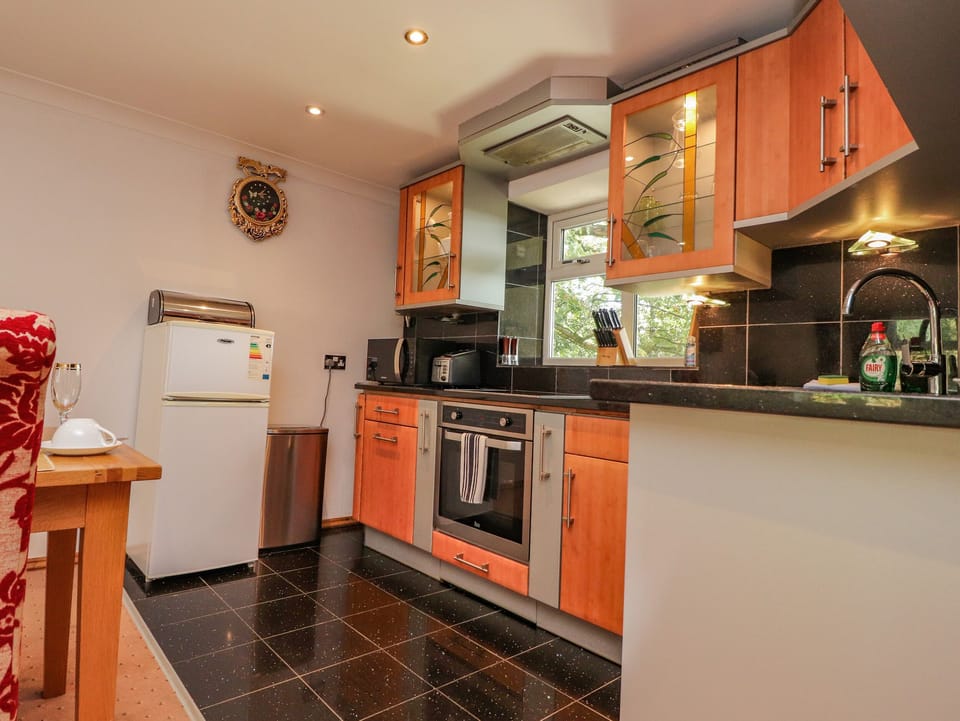Fridge, dishwasher, electric kettle, toaster