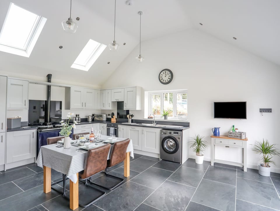 Fridge, dishwasher, electric kettle, toaster