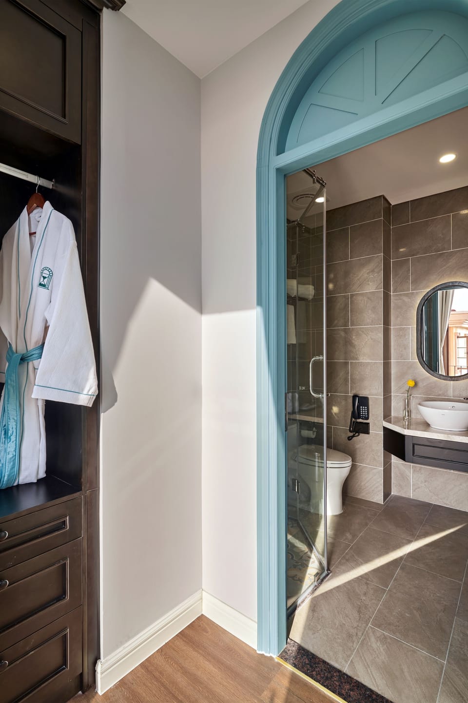 Superior Double or Twin Room, Sea View | Minibar, in-room safe, blackout drapes, free WiFi