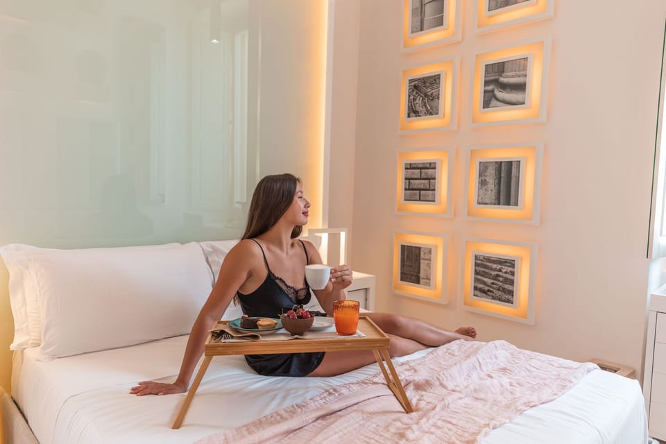 Junior Room | Hypo-allergenic bedding, down comforters, pillowtop beds, minibar
