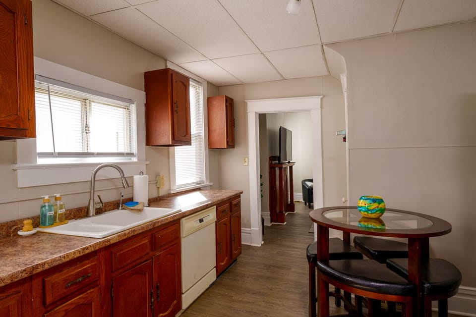 Nice open space in kitchen