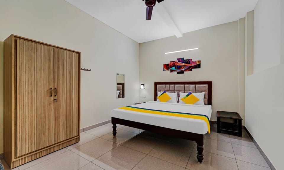 Standard Room | Desk, iron/ironing board